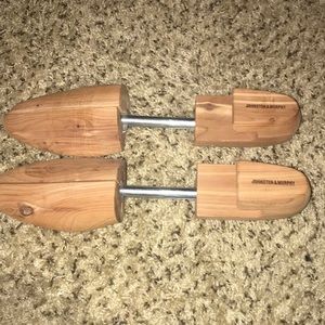Johnston murphy shoe trees